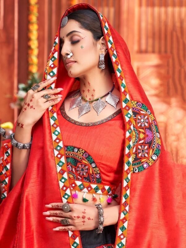 Attractive Black Gamthi Work Silk Traditional Rajwadi Chaniya Choli - Image 3
