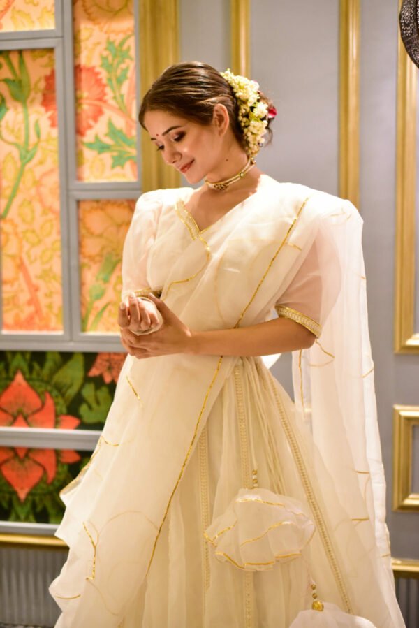 nooraniyat white organza lehenga - Image 2