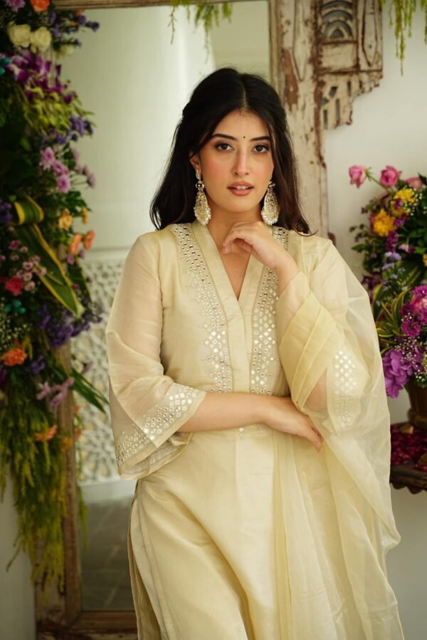 Nimisha elegant Cosmos set - Image 2