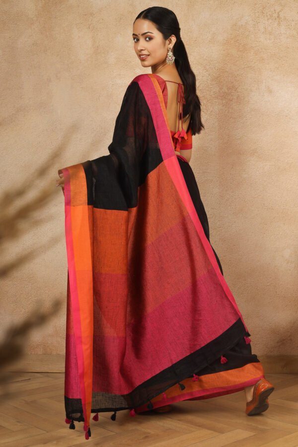 Noor Linen Sari - Image 2