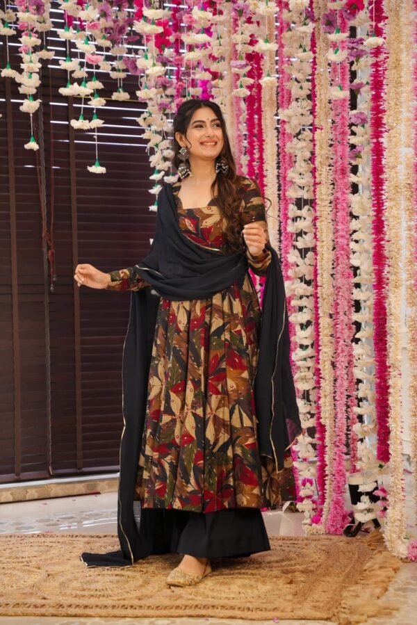 Dahlia black rayon suit set - Image 4