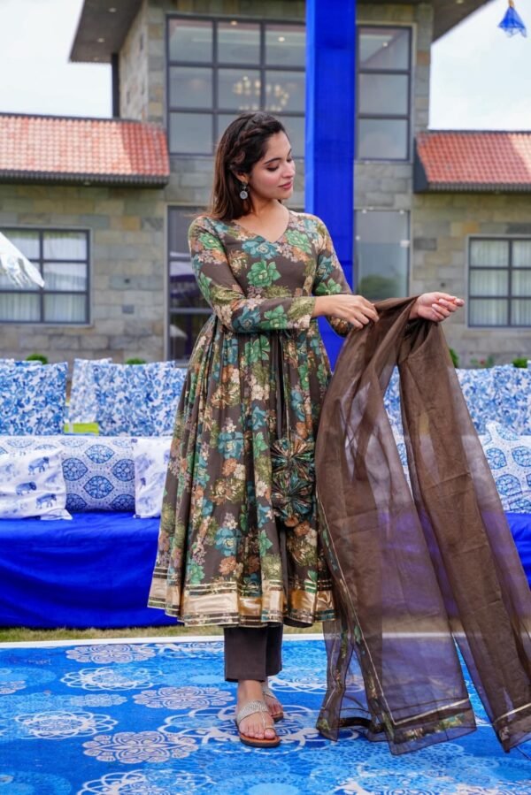 Shinobu front slit kurta set - Image 4