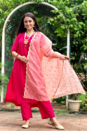 Embellished Scalloped Border Tissue Dupatta