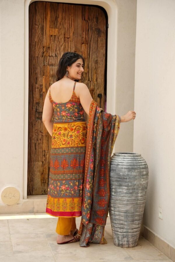 dazzling Lilia kurta set - Image 4