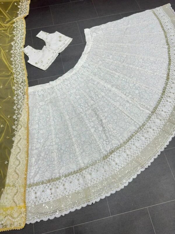Kiara Advani Inspired White Embroidered Georgette Bridal Lehenga Choli - Image 3