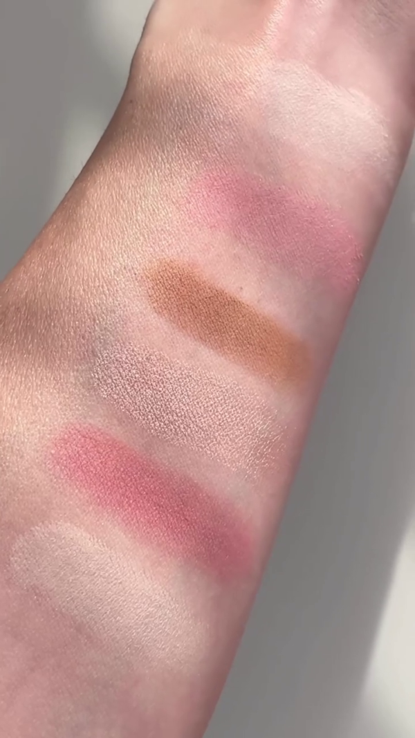 Hourglass Ambient Lighting Edit Palette – A Limited Edition 6-Pan Complexion Enhancing Palette Featuring Radiant Finishing Powders, Luminous Blushes and Glow-Boosting Highlighter, Lit-From-Within Look - Image 3