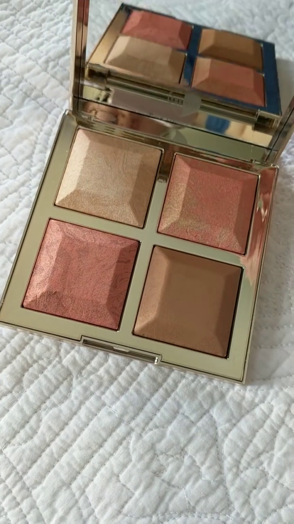 Sculpt & Beam Luxe Glow Quad – Multi-Dimensional Highlighting and Bronzing Palette with Satin-to-Shimmer Finishes in Sculptural Gem-Inspired Pressed Powders - Image 3