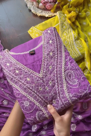 Pure Cotton Chikankari Embroidered Kurta Set – Graceful Ethnic Ensemble with Intricate Mirror and Thread Work