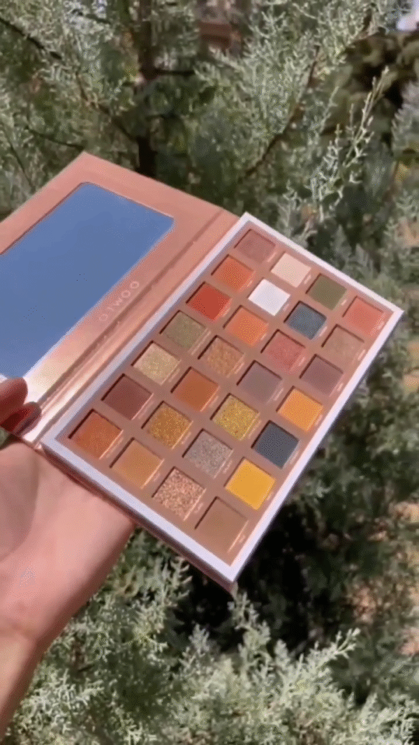 Rich Pigment Cream Eyeshadow Palette with 20 Blendable Cream-to-Powder Shades – Smooth, Smudge-Resistant Formula