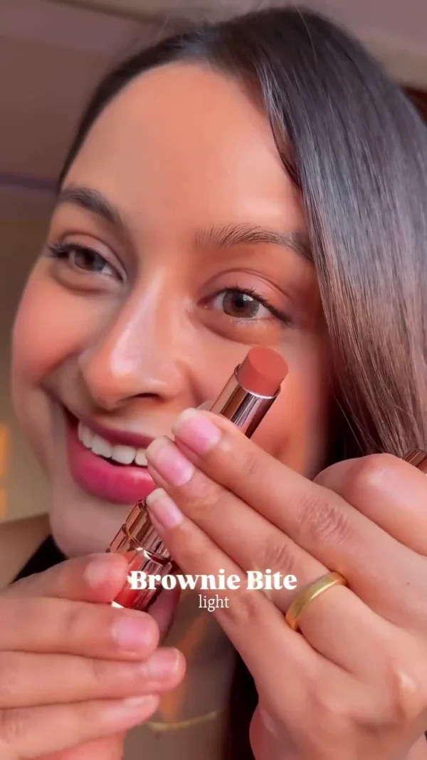 Travel-Friendly Makeup Kit | Style 17 Style - Image 2