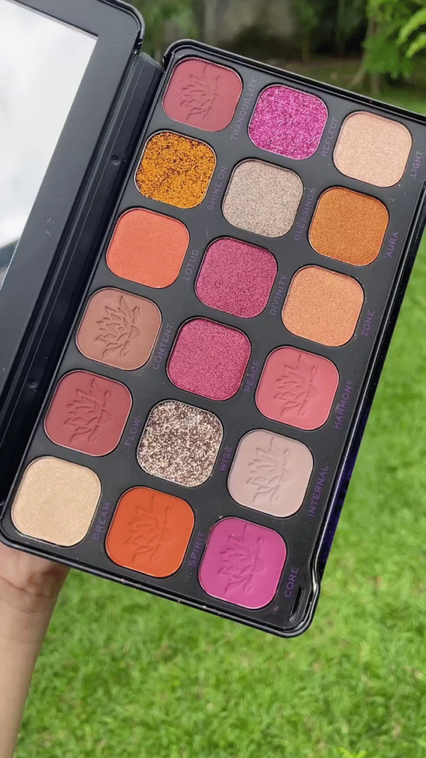 Every Shade Foundation Range Pack with 12 Mini Foundations for Sampling & Shade Matching