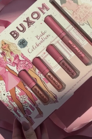 Glam Duo: Metallic Eyeshadow + Cream Lipstick Combo – Instant Statement Look